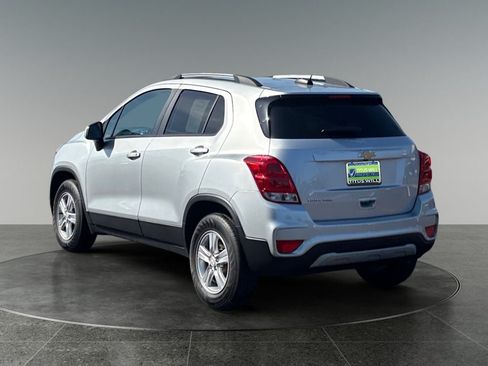 Used 2022 Chevrolet Trax LT w/ LT Convenience Package AWD/4WD image 7
