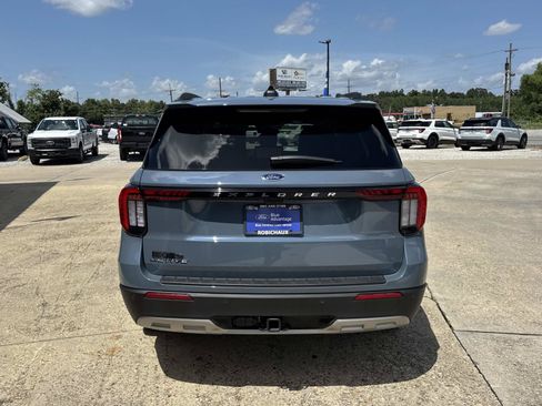 Certified 2026 Ford Explorer Active w/ Active Comfort Package RWD image 6