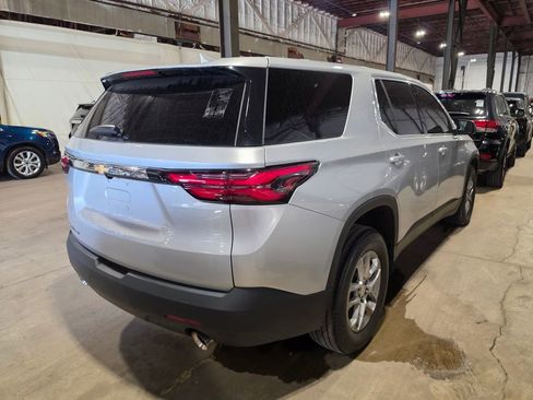 Used 2022 Chevrolet Traverse LS AWD/4WD image 2