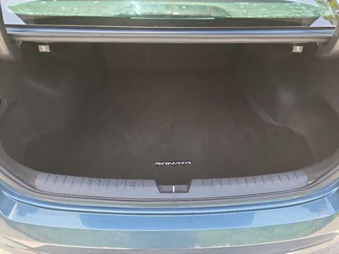 Used 2015 Hyundai Sonata SE w/ Option Group 09 FWD image 25