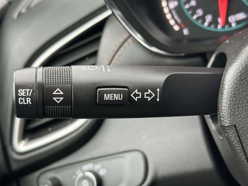 Certified 2022 Chevrolet Trax LT w/ LT Convenience Package image 16