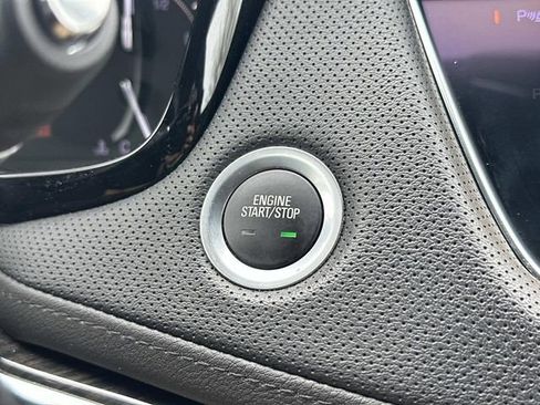 Used 2019 Cadillac XT5 FWD image 26