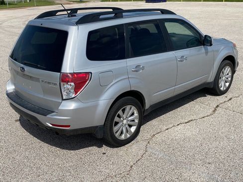 Used 2011 Subaru Forester 2.5X Premium w/ All-Weather Pkg AWD/4WD image 5