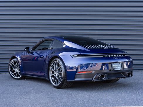 Used 2025 Porsche 911 Carrera image 3