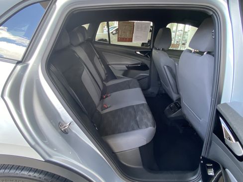 Certified 2022 Volkswagen ID.4 Pro RWD image 38