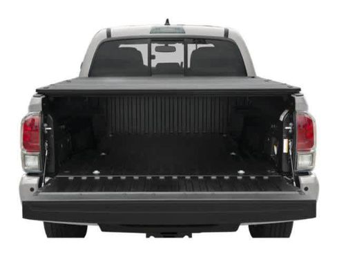 Used 2018 Toyota Tacoma Limited AWD/4WD image 12