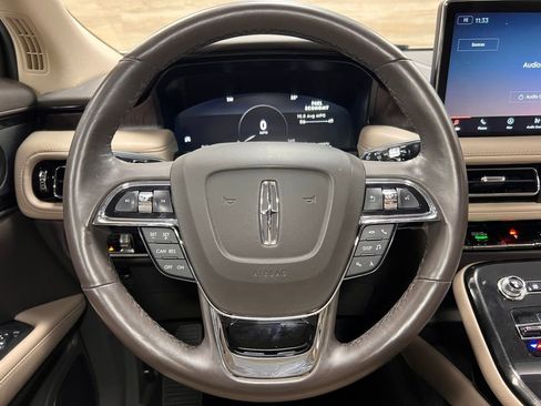 Used 2022 Lincoln Nautilus Reserve w/ Luxury Package image 25