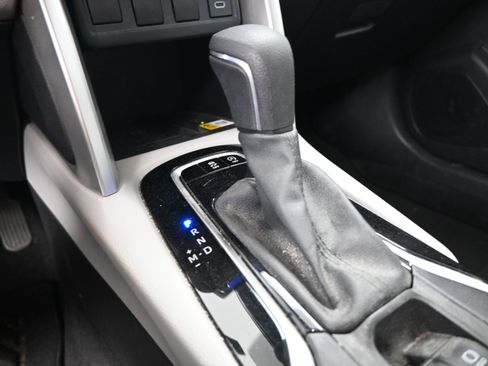 Certified 2023 Toyota Corolla Cross LE image 15