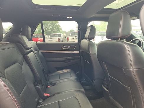 Used 2019 Ford Explorer Sport AWD/4WD image 18