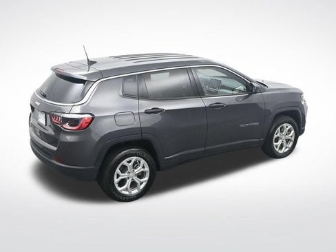 Used 2024 Jeep Compass Sport AWD/4WD image 39