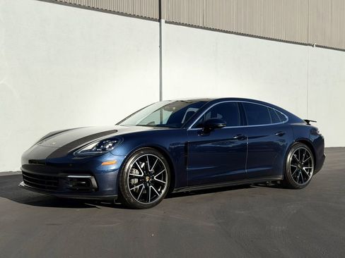 Used 2018 Porsche Panamera 4S image 6