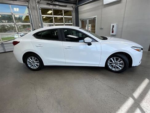 Used 2017 MAZDA MAZDA3 Sport w/ Preferred Equipment Package image 6