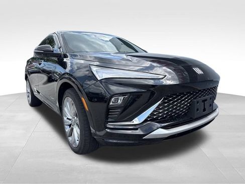Used 2024 Buick Envista Avenir FWD image 3