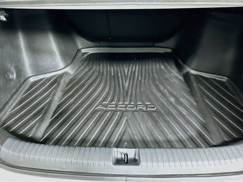 Used 2025 Honda Accord SE image 27