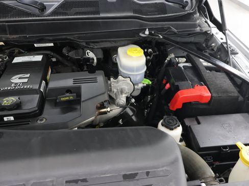 Used 2023 RAM 3500 Laramie AWD/4WD image 18