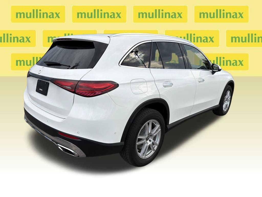 Used 2025 Mercedes-Benz GLC 300 image 10