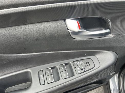 Used 2023 Hyundai Santa Fe SEL image 21