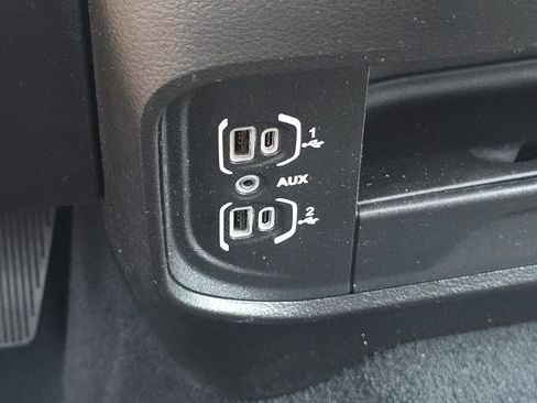 Used 2024 RAM 3500 Big Horn AWD/4WD image 11