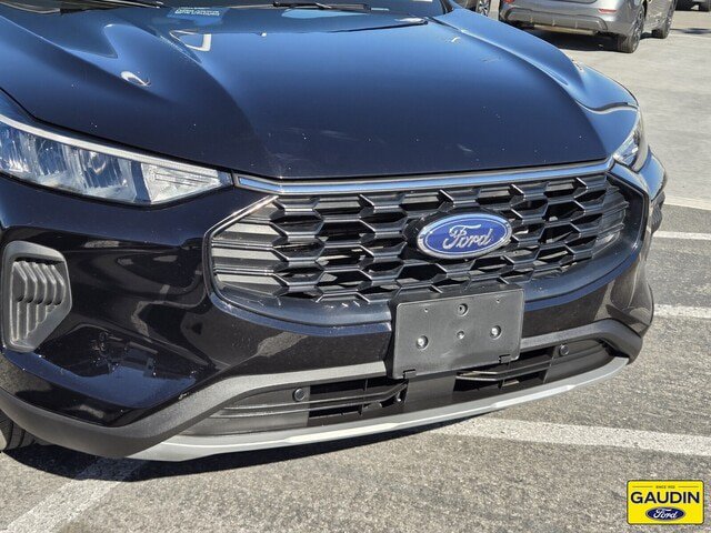 Certified 2025 Ford Escape ST-Line w/ Equipment Group 301A FWD image 2