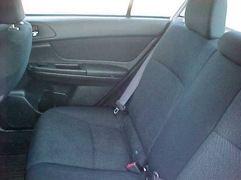 Used 2014 Subaru Impreza 2.0i Premium w/ All-Weather Package w/CVT AWD/4WD image 8