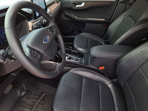 Used 2020 Ford Escape Titanium AWD/4WD image 10