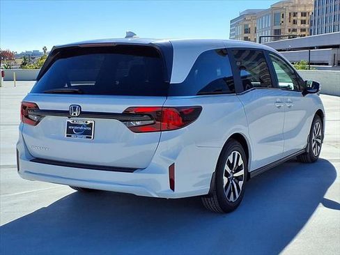 New 2026 Honda Odyssey EX-L image 4