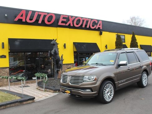 Used 2015 Lincoln Navigator 4WD image 1