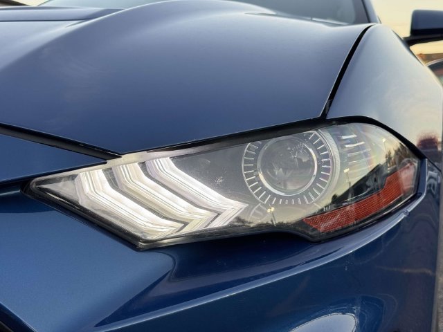 Used 2022 Ford Mustang Coupe RWD image 14