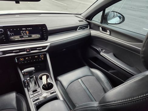 Used 2022 Kia K5 GT-Line image 16