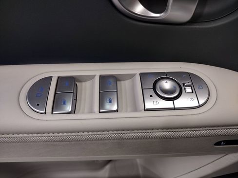 Certified 2023 Hyundai Ioniq 5 Limited w/ Cargo Package image 22