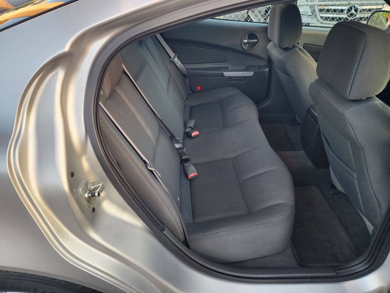 Used 2004 Pontiac Grand Prix GT w/ Drivers Package FWD image 18