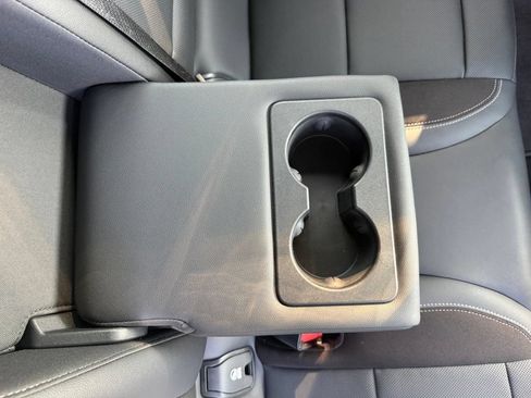Used 2025 Chevrolet Equinox EV RS FWD image 19