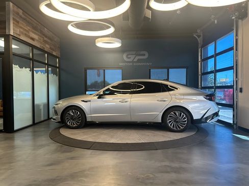 Used 2024 Hyundai Sonata SEL FWD image 6