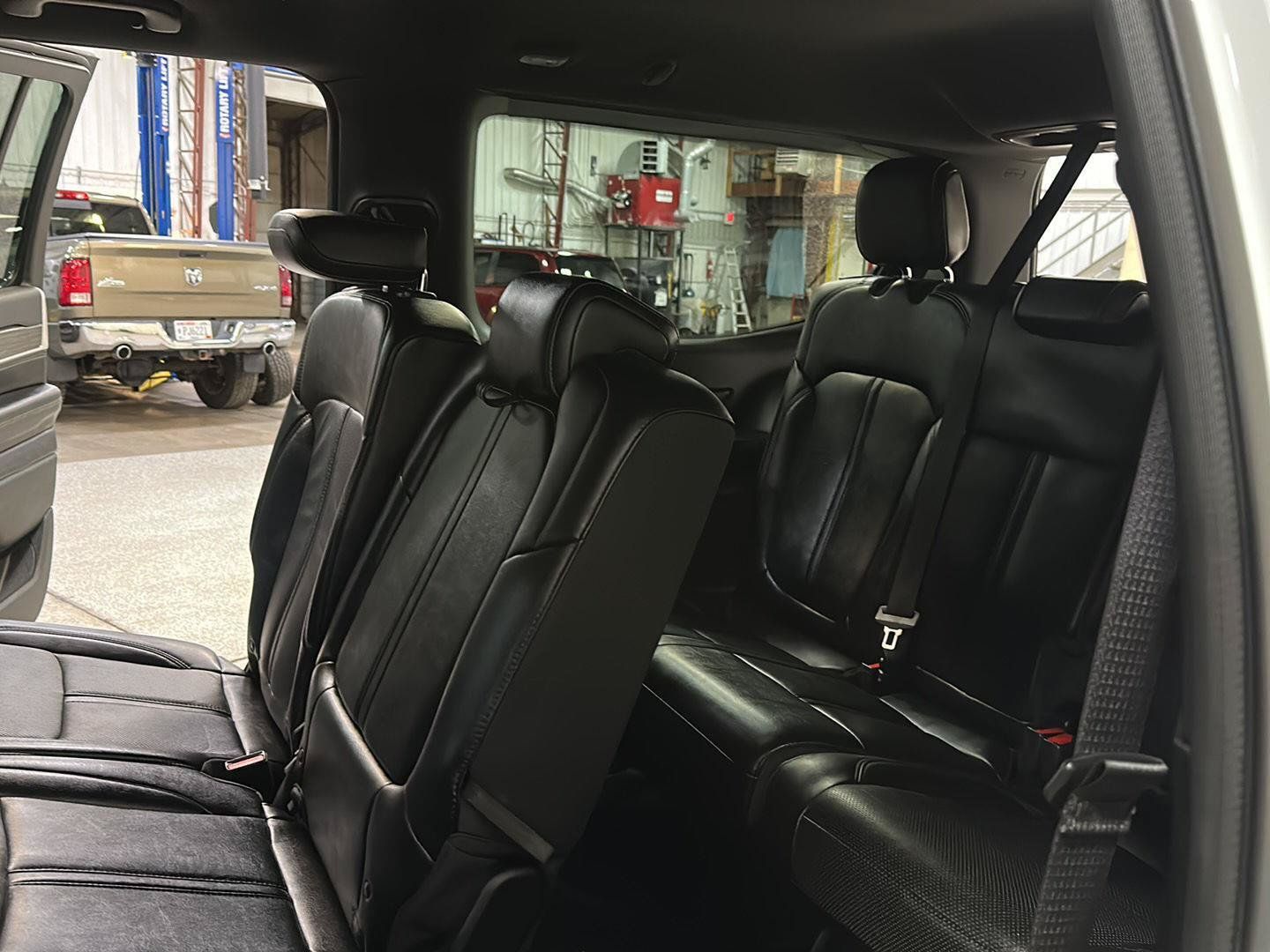 Used 2024 Jeep Wagoneer Series II w/ Flexible Seating Group AWD/4WD image 30
