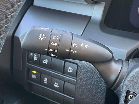Used 2025 Toyota Tacoma TRD Off-Road AWD/4WD image 14