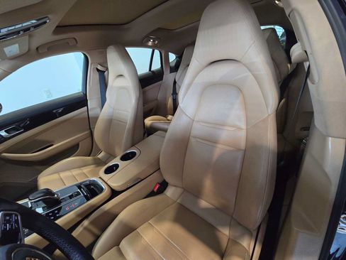 Used 2020 Porsche Panamera 4 AWD/4WD image 5