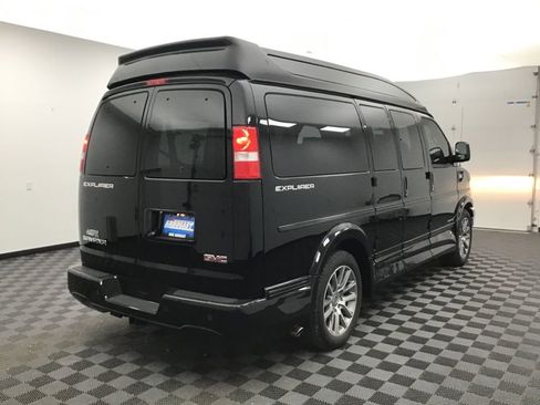 Used 2021 GMC Savana 2500 image 3