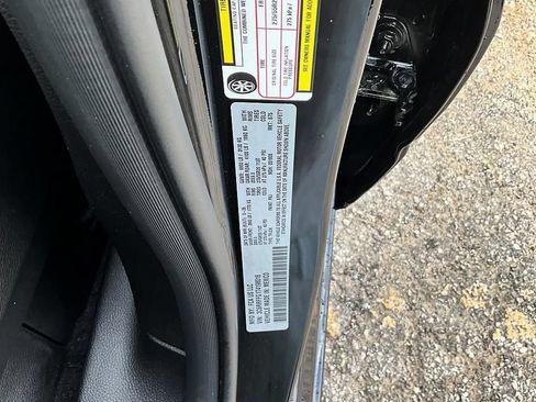 New 2026 RAM 1500 4x4 Crew Cab image 37
