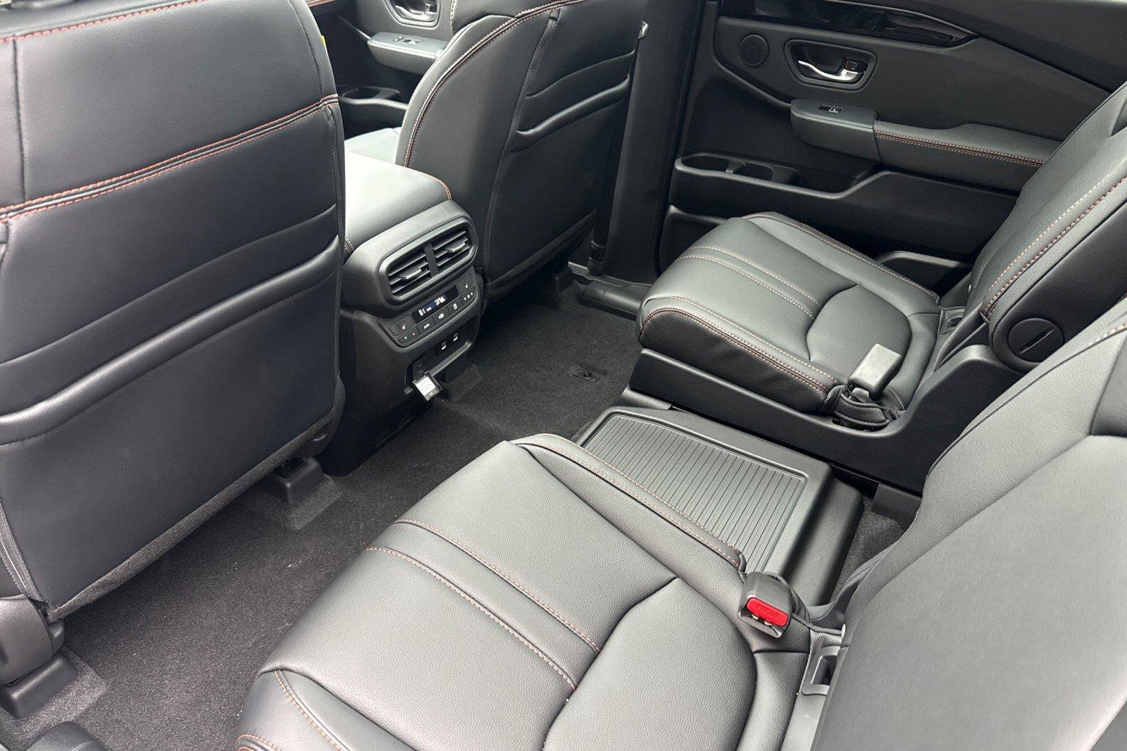 New 2026 Honda Pilot TrailSport image 11