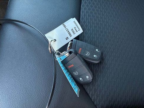 New 2026 Jeep Compass Latitude image 30