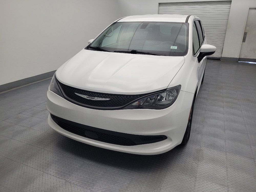 Used 2022 Chrysler Voyager LX FWD image 15