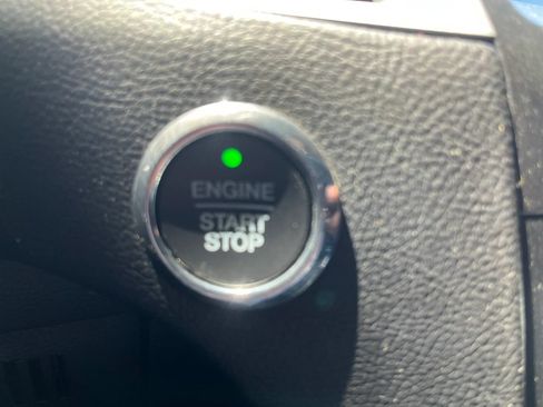 Used 2019 Ford Edge SEL w/ Equipment Group 201A FWD image 16