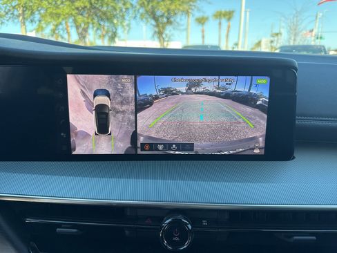 Certified 2025 Nissan Murano SL image 22