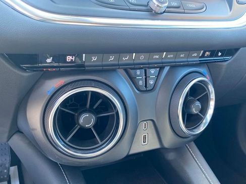 Certified 2025 Chevrolet Blazer LT FWD image 12