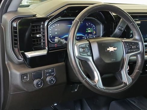 Used 2022 Chevrolet Silverado 1500 LT w/ Protection Package RWD image 18