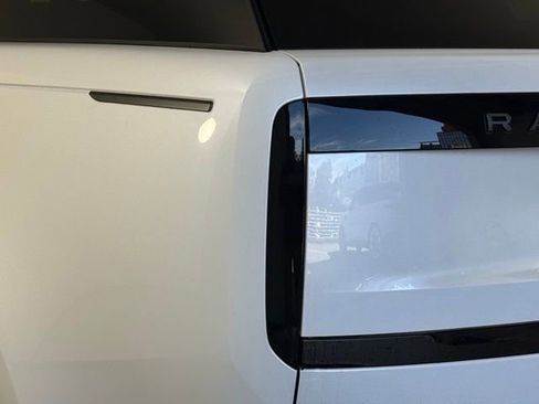 New 2025 Land Rover Range Rover SV image 16