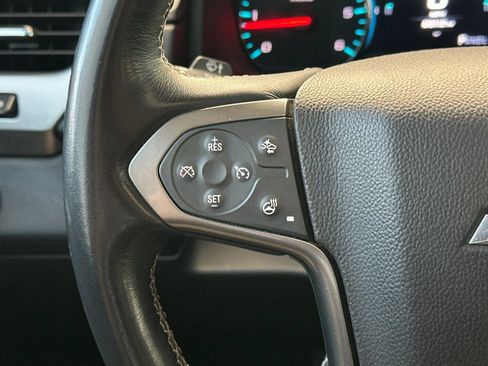 Used 2020 Chevrolet Suburban Premier image 31