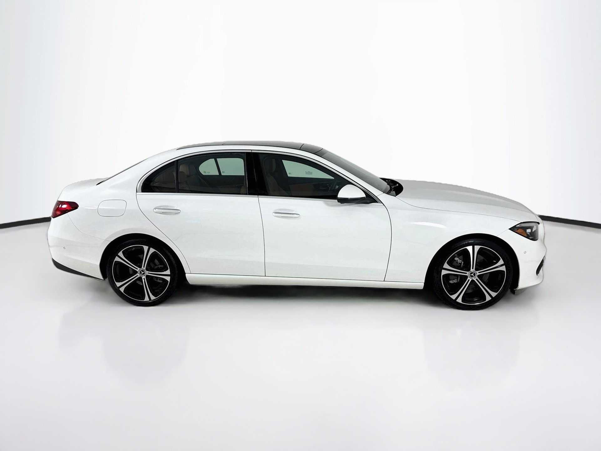 Used 2025 Mercedes-Benz C 300 Sedan image 9