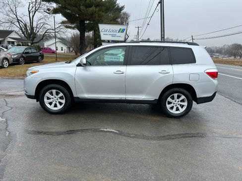 Used 2013 Toyota Highlander Plus image 8