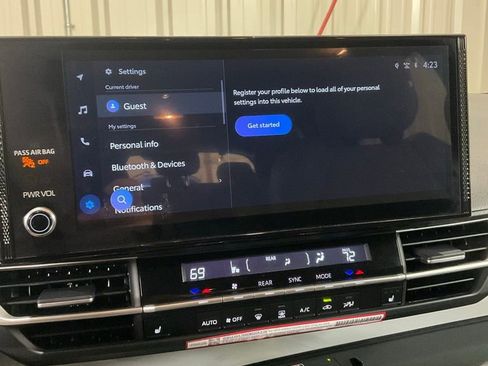 Used 2026 Toyota Sienna XLE FWD image 20